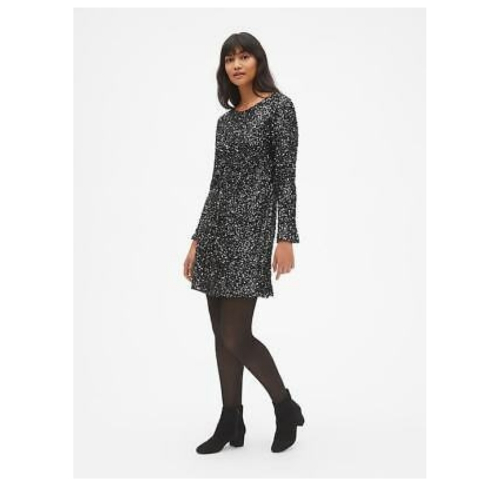 Fun and sparkly NWT Swing dress 👗